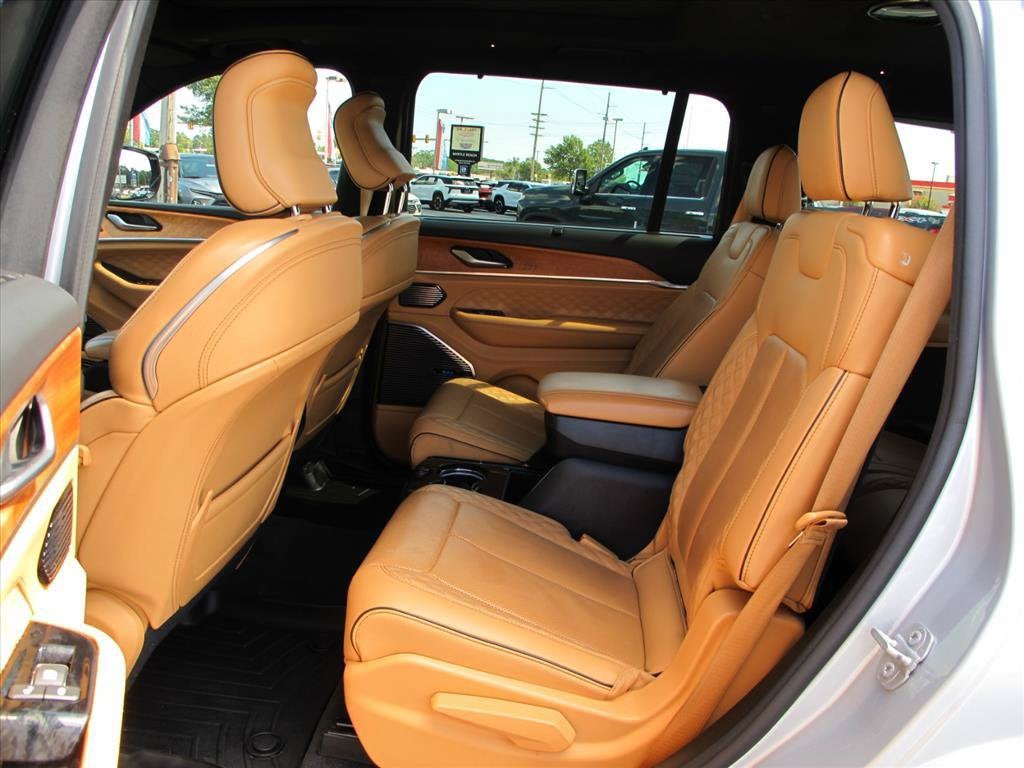 2022 Jeep Grand Cherokee L Summit Reserve