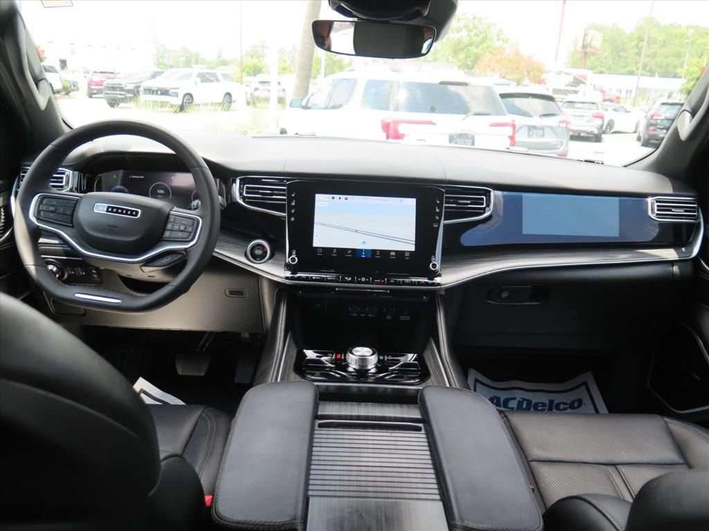 2023 Jeep Wagoneer Series III