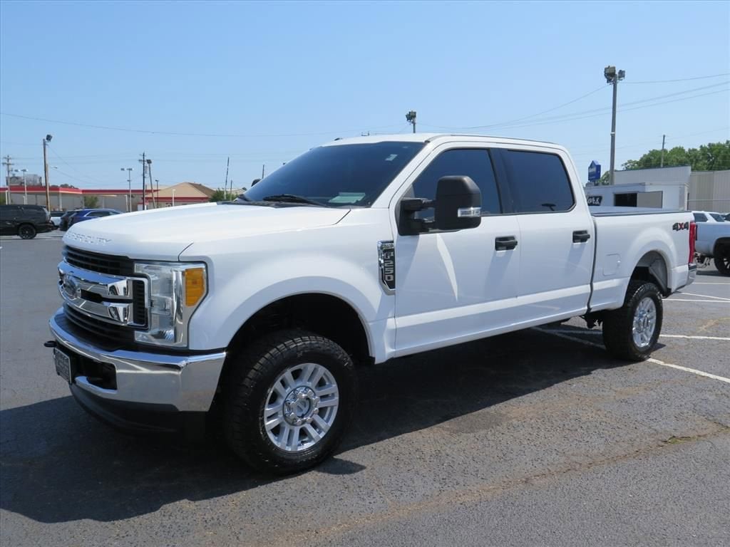 2017 Ford Super Duty F-250 SRW Lariat