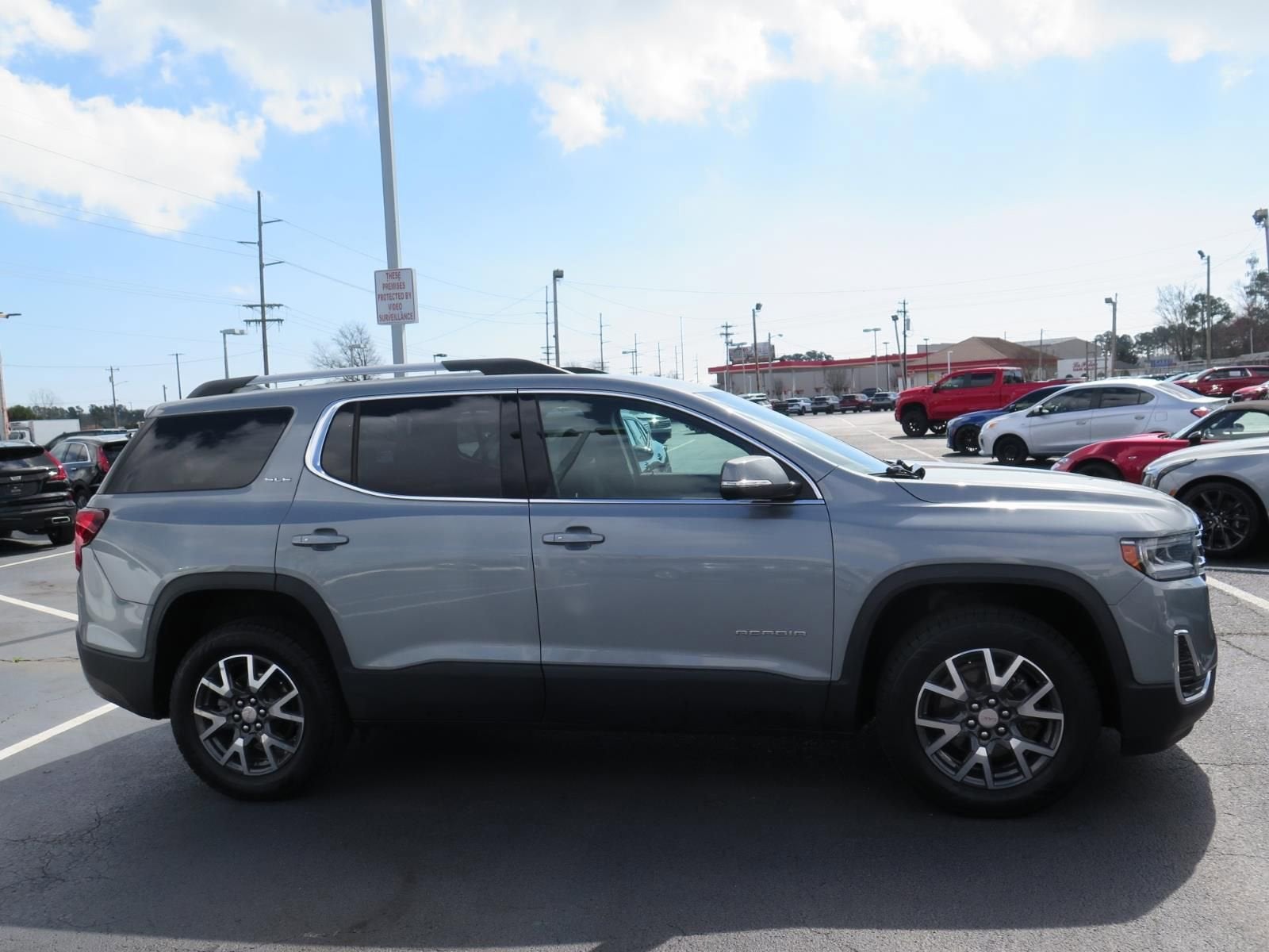 2023 GMC Acadia SLE