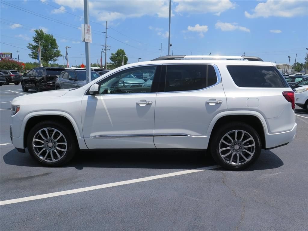 2023 GMC Acadia Denali