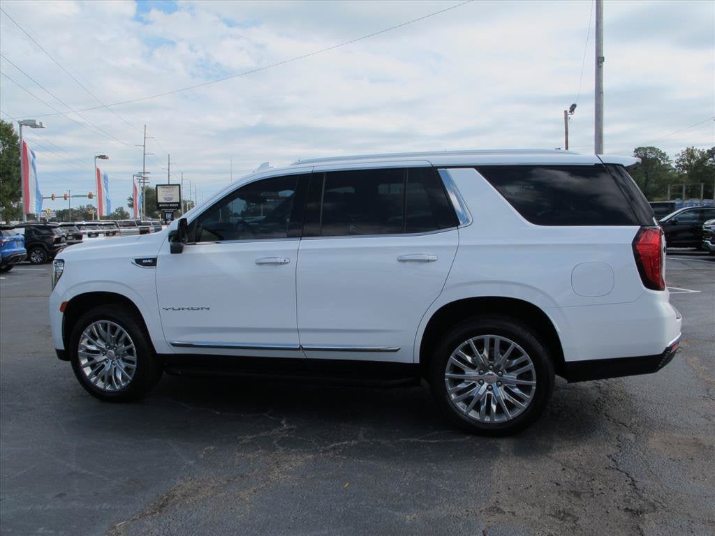 2023 GMC Yukon SLT