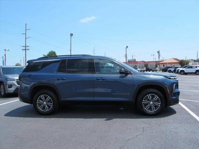 2024 Chevrolet Traverse LT