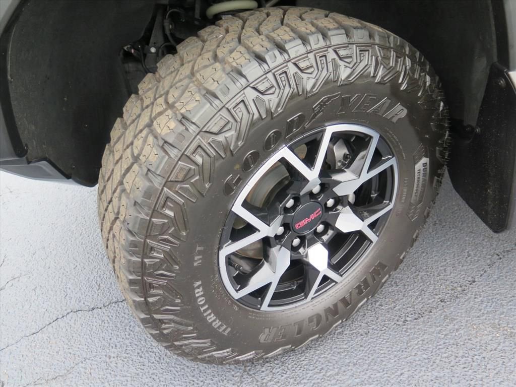 2023 GMC Canyon AT4X