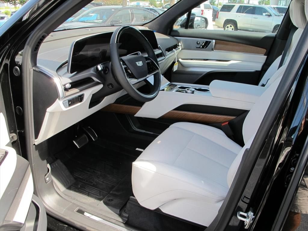 2027 Cadillac VISTIQ Luxury - Photo 12