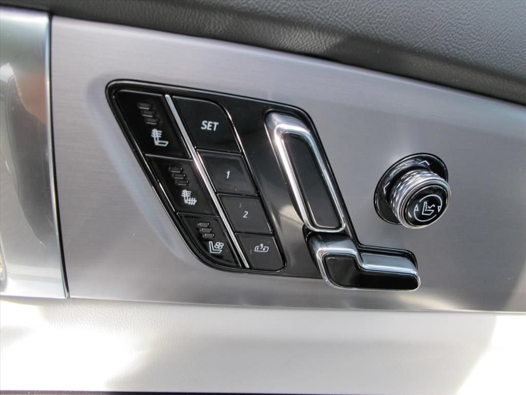 2027 Cadillac VISTIQ Luxury - Photo 13