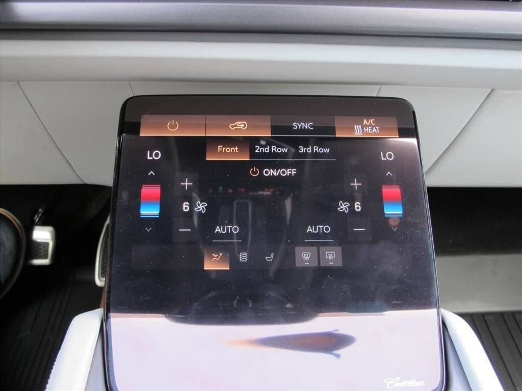2027 Cadillac VISTIQ Luxury - Photo 17