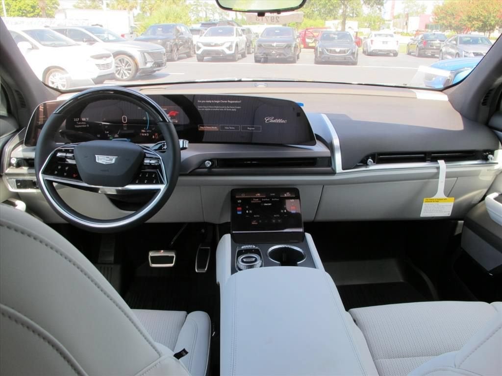 2027 Cadillac VISTIQ Luxury - Photo 23