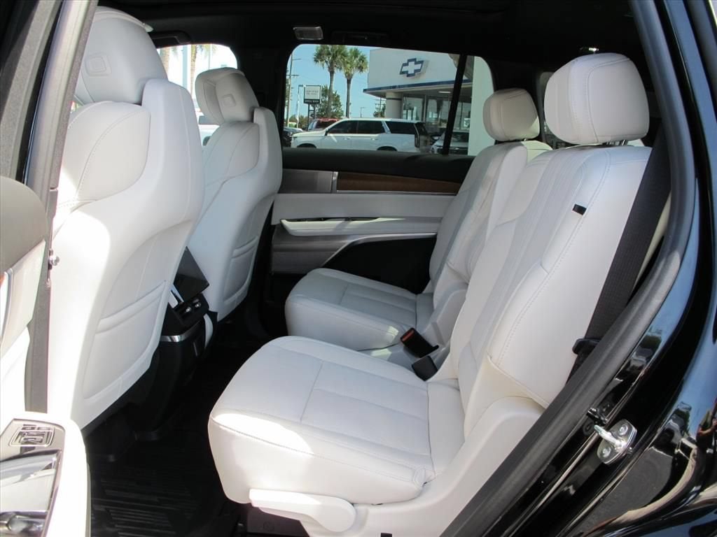 2027 Cadillac VISTIQ Luxury - Photo 24