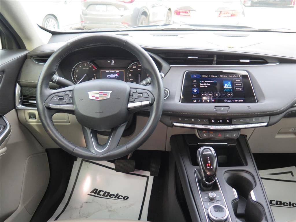 2020 Cadillac XT4 Premium Luxury