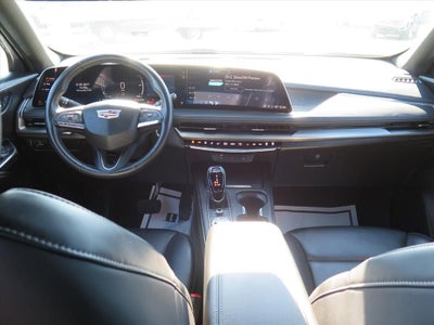 2024 Cadillac XT4 Premium Luxury