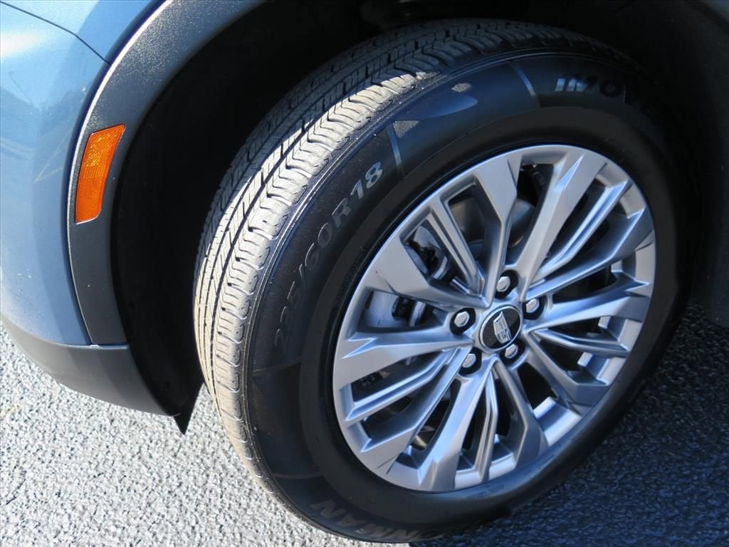 2024 Cadillac XT4 Premium Luxury