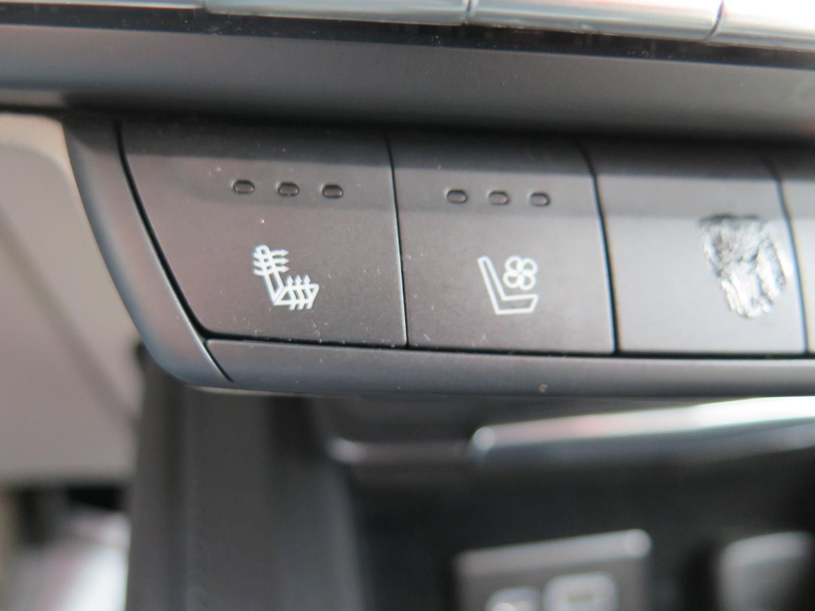 2019 Cadillac XT4 FWD Premium Luxury