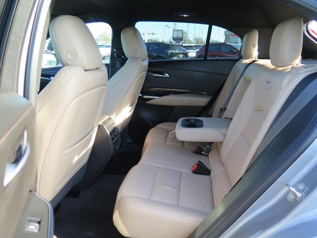 2024 Cadillac XT4 Premium Luxury