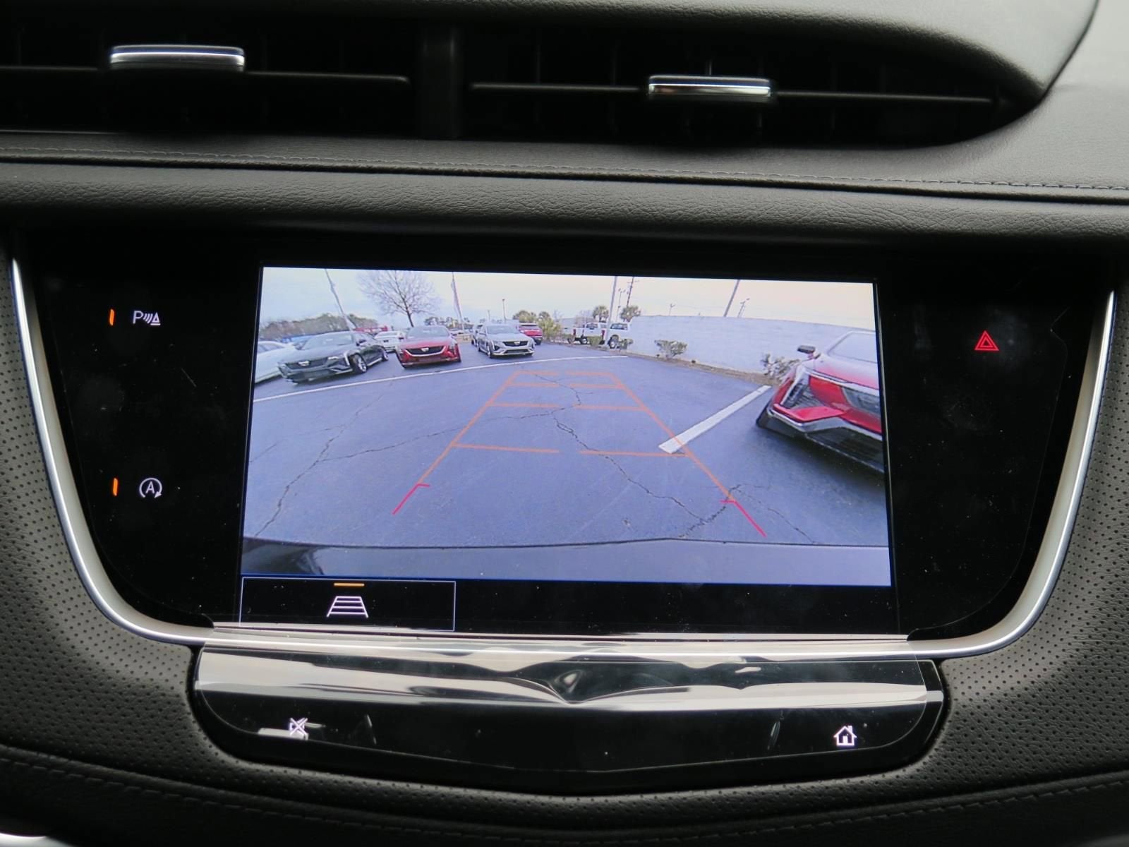 2026 Cadillac XT5 Luxury