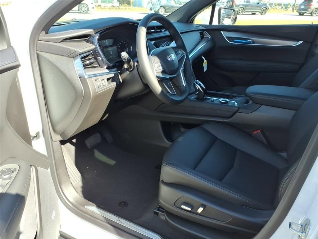 2026 Cadillac XT5 Luxury