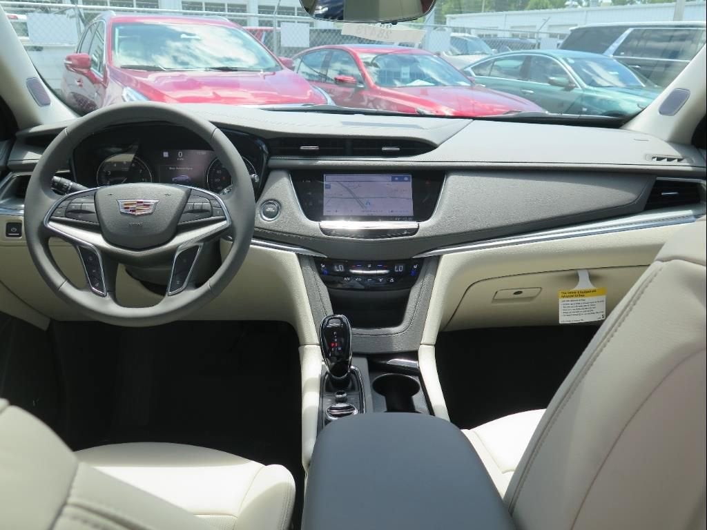 2025 Cadillac XT5 Premium Luxury