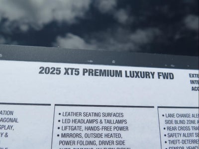 2025 Cadillac XT5 Premium Luxury