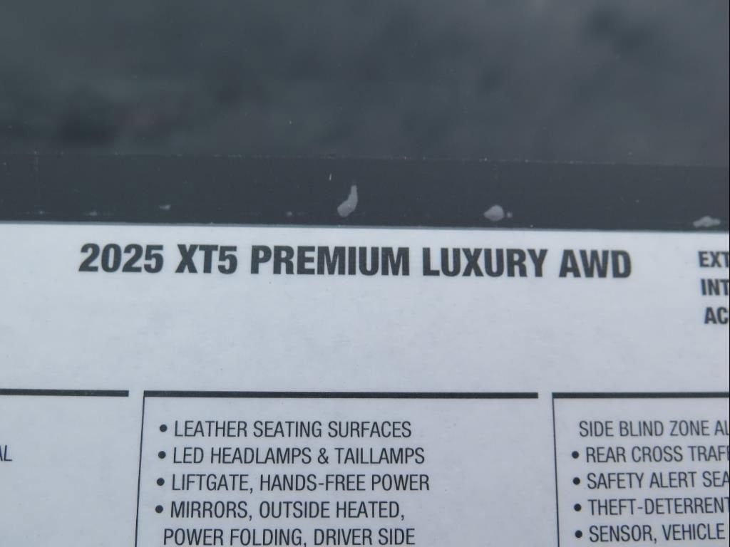 2025 Cadillac XT5 Premium Luxury