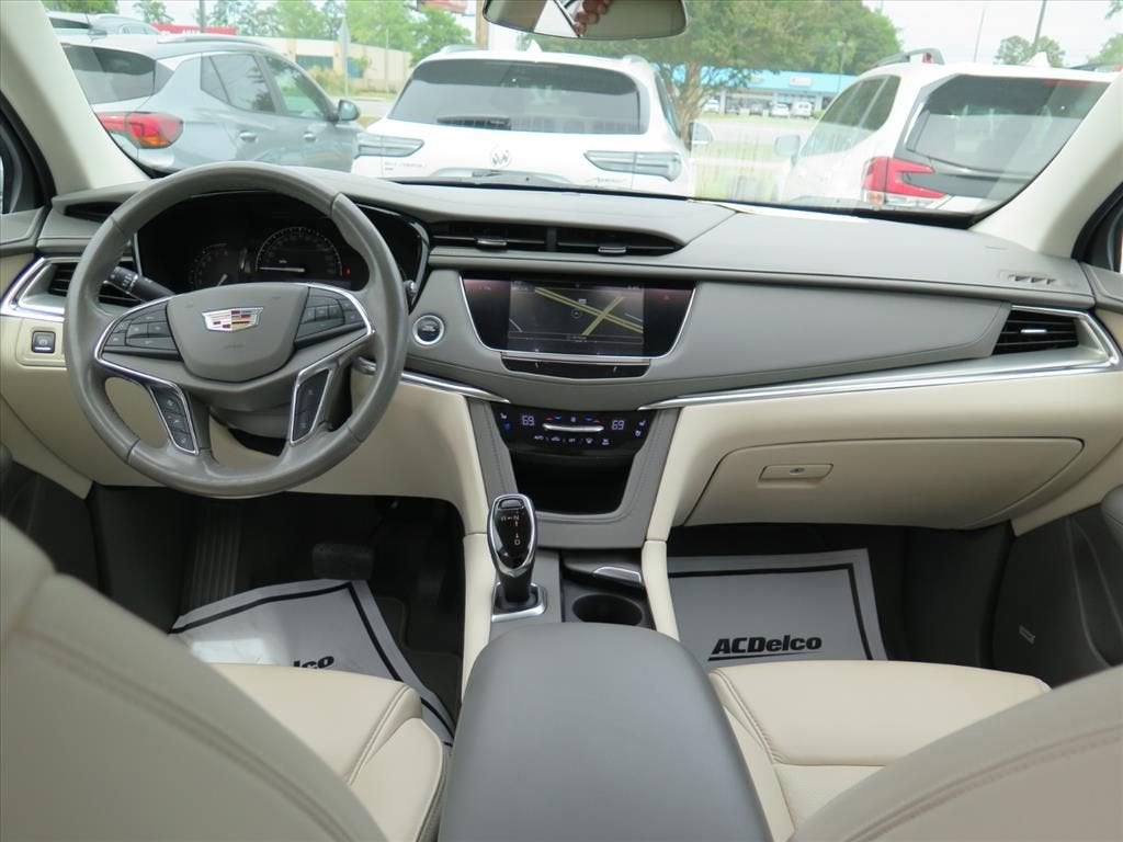 2018 Cadillac XT5 Premium Luxury FWD