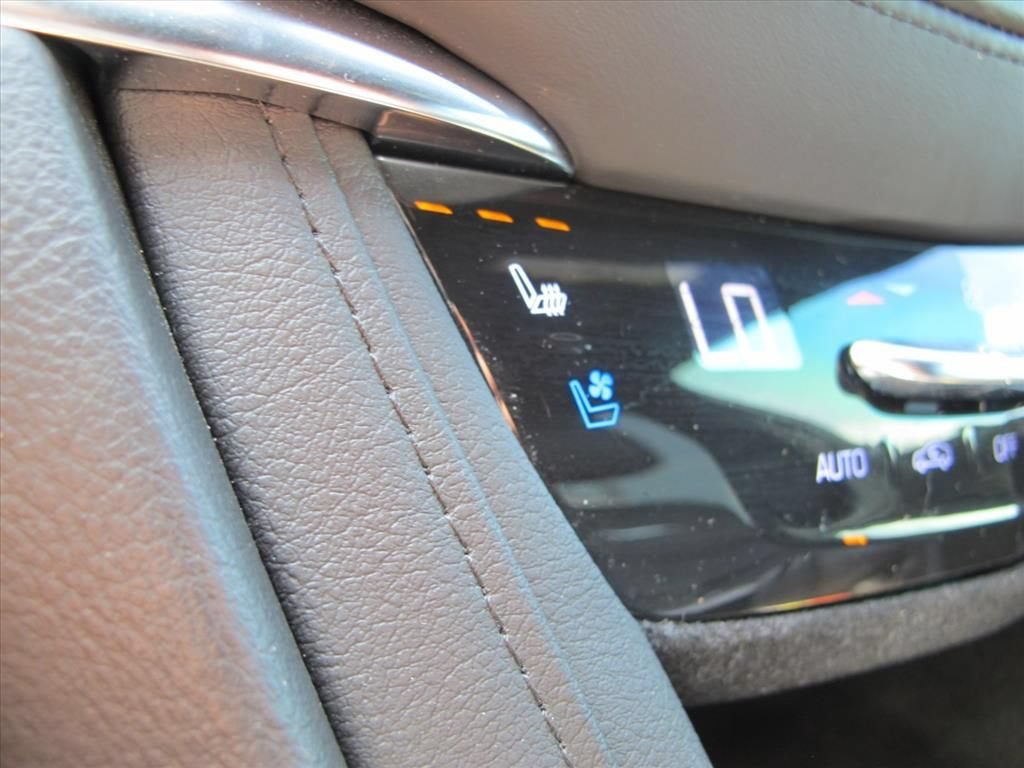 2019 Cadillac XT5 Platinum AWD