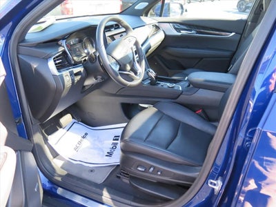 2025 Cadillac XT6 Premium Luxury