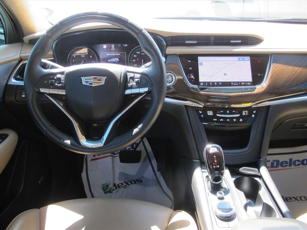 2023 Cadillac XT6 FWD Premium Luxury