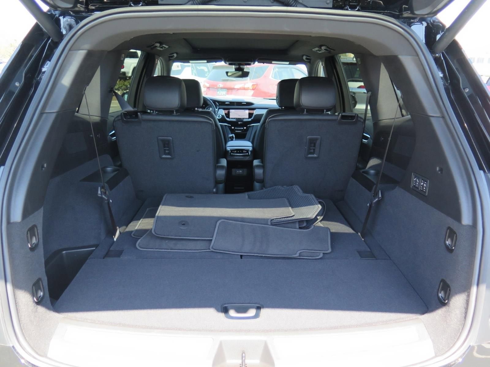2025 Cadillac XT6 Sport