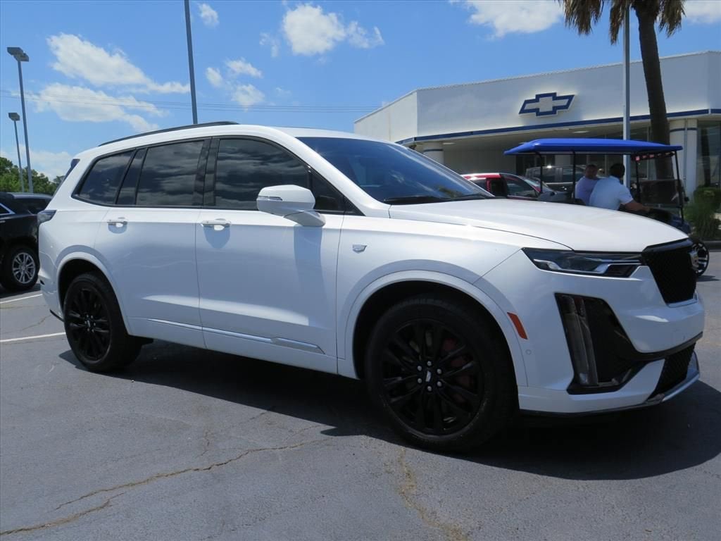 2025 Cadillac XT6 Sport