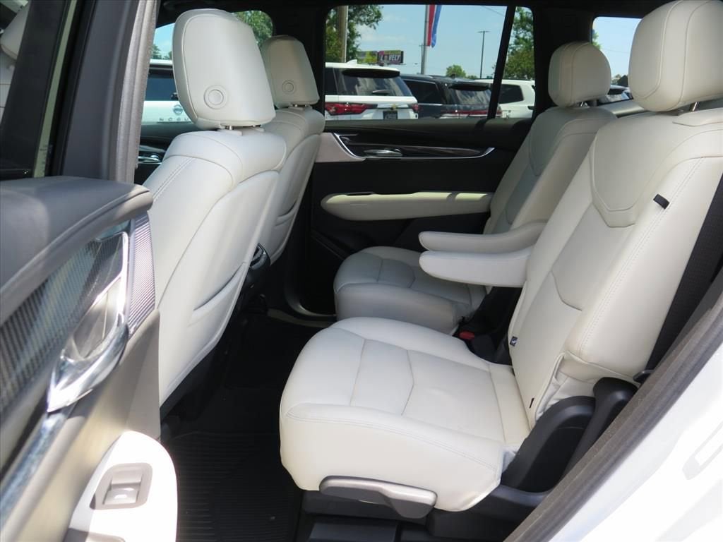 2025 Cadillac XT6 Sport