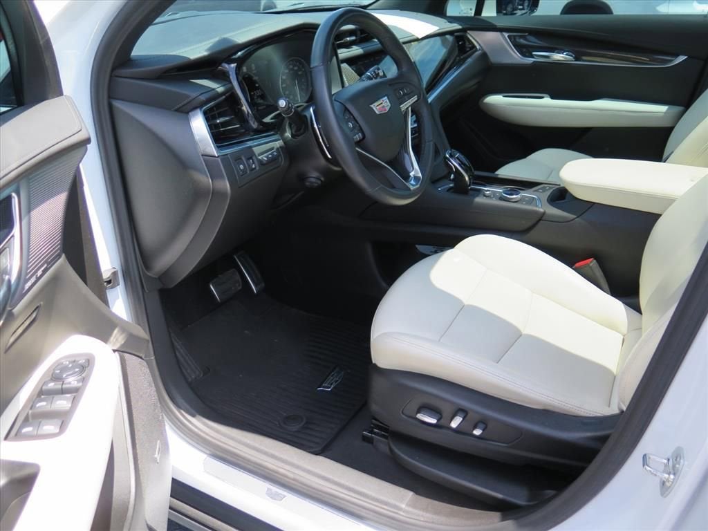2025 Cadillac XT6 Sport