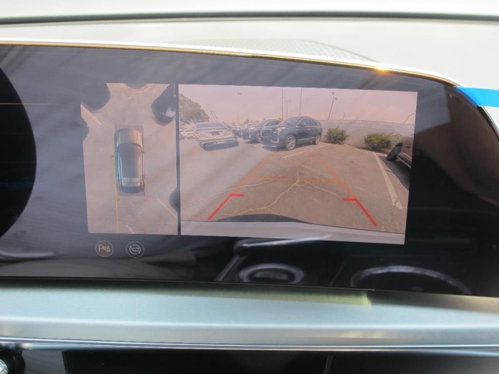 2025 Cadillac LYRIQ Luxury 2