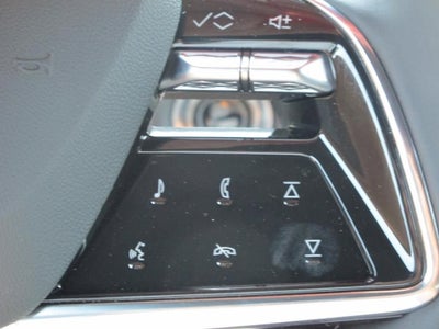 2025 Cadillac LYRIQ Luxury 2