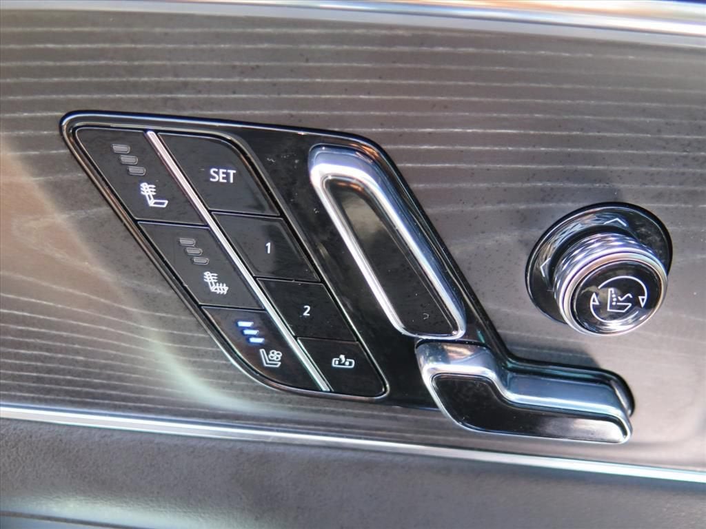 2024 Cadillac LYRIQ Sport 2