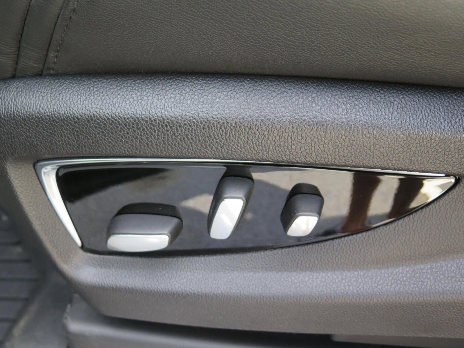 2016 Cadillac Escalade Luxury Collection