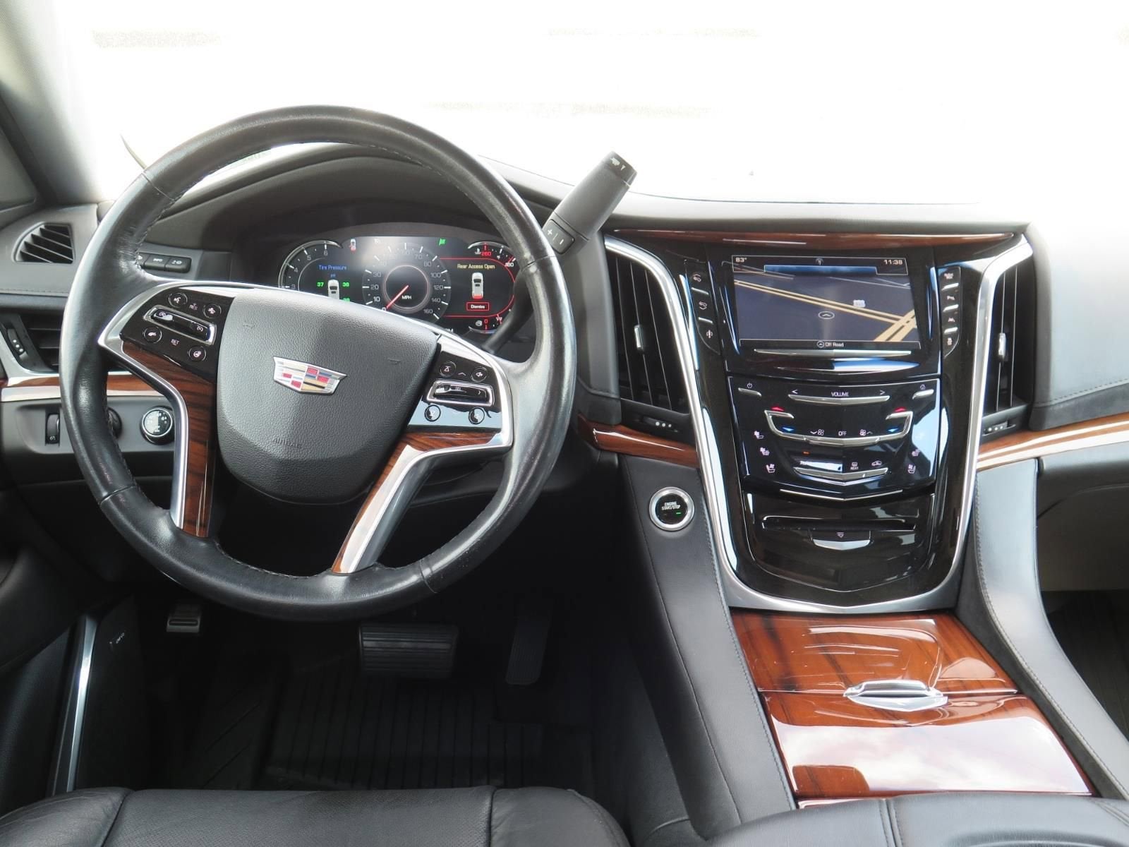 2016 Cadillac Escalade Luxury Collection