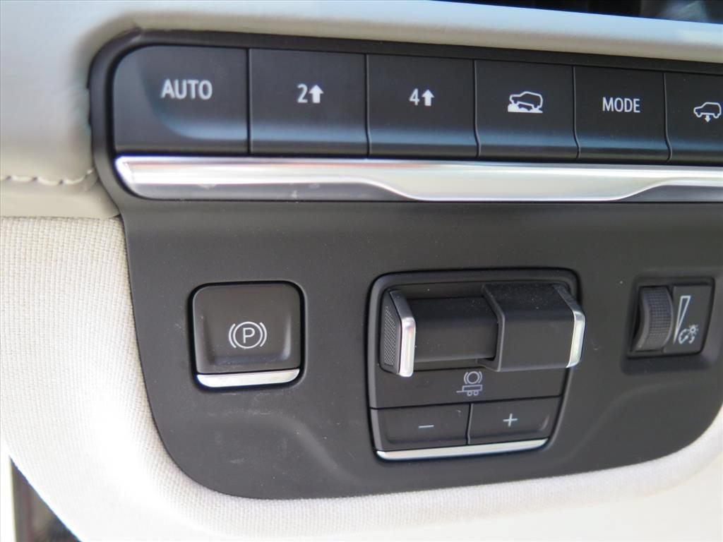 2022 Cadillac Escalade Premium Luxury Platinum
