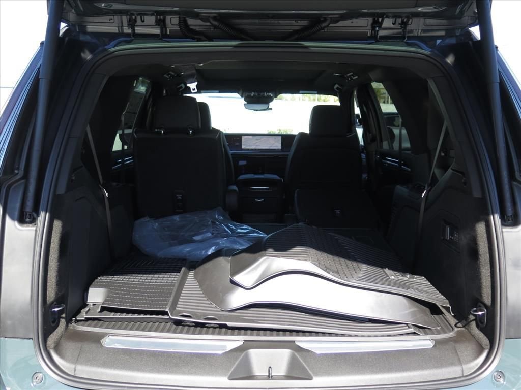 2026 Cadillac Escalade Luxury