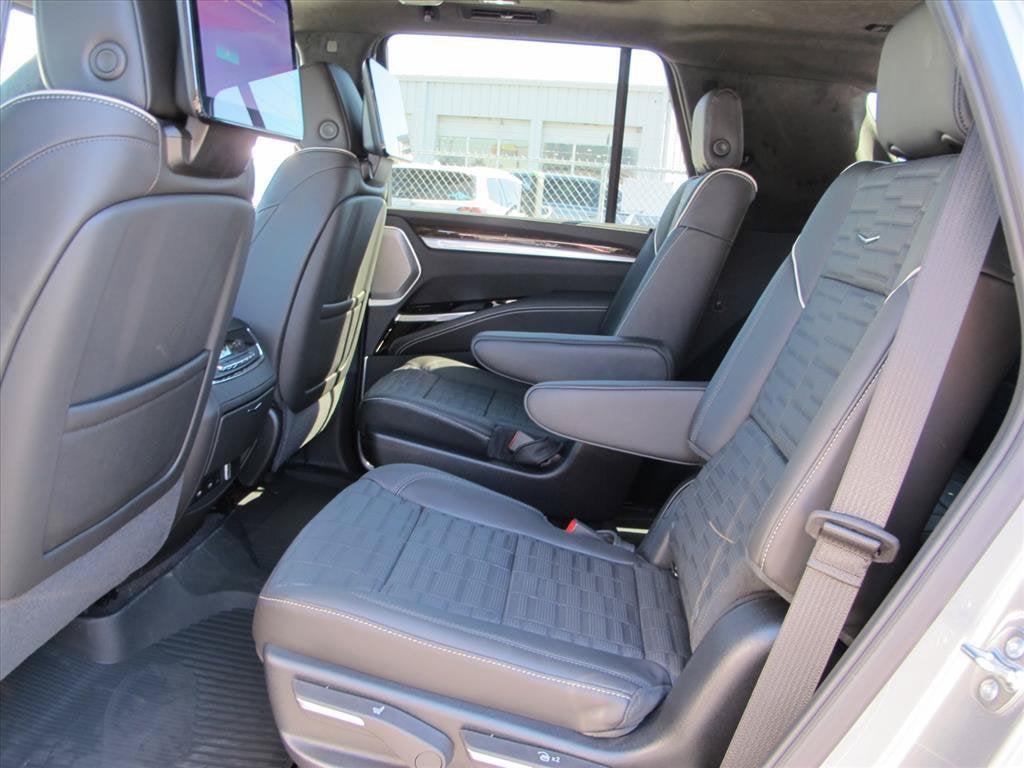 2027 Cadillac Escalade 4WD Platinum Sport