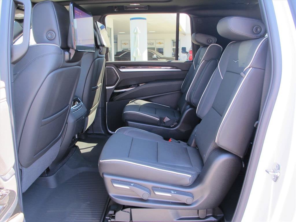 2027 Cadillac Escalade ESV 4WD Luxury