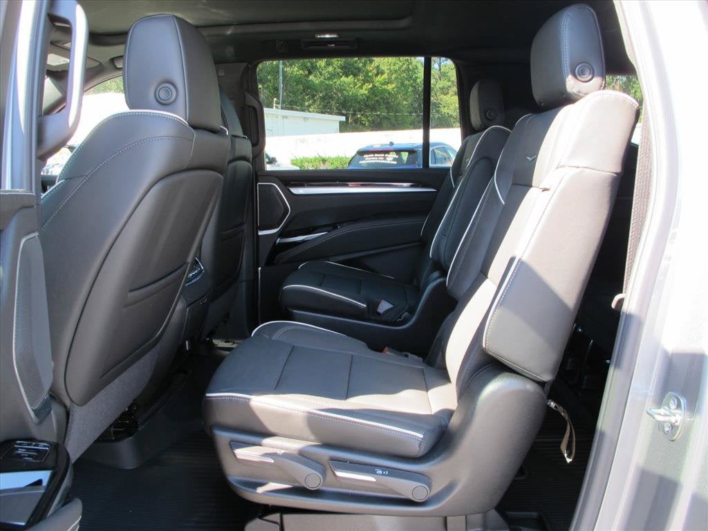 2027 Cadillac Escalade ESV 4WD Luxury