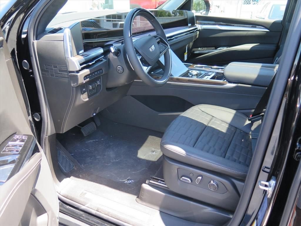 2026 Cadillac Escalade ESV Platinum Luxury