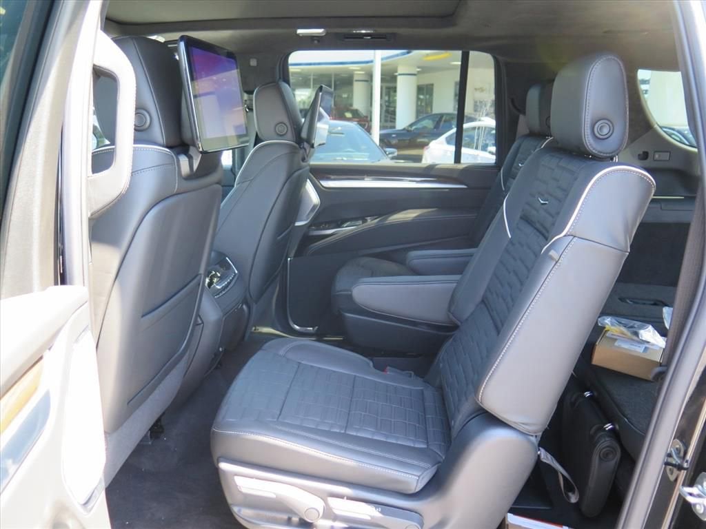 2026 Cadillac Escalade ESV Platinum Luxury