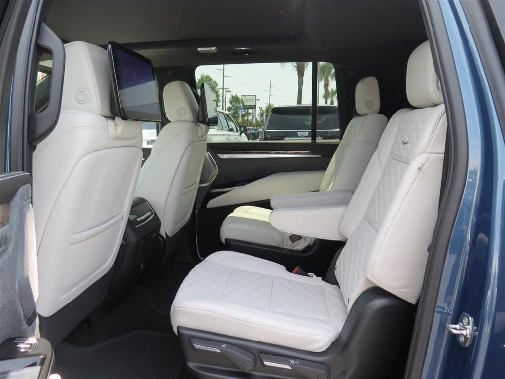 2026 Cadillac Escalade ESV Platinum Sport