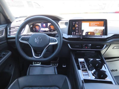 2024 Volkswagen Atlas Cross Sport 2.0T SEL Premium R-Line