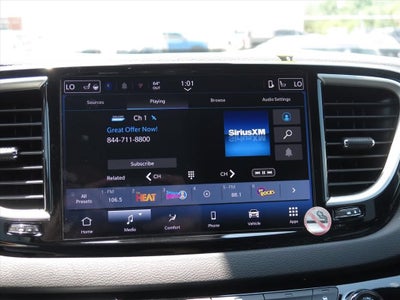 2025 Chrysler Pacifica Select