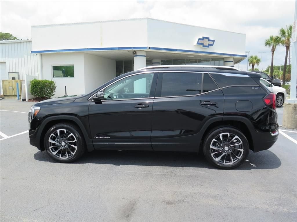 2023 GMC Terrain SLT