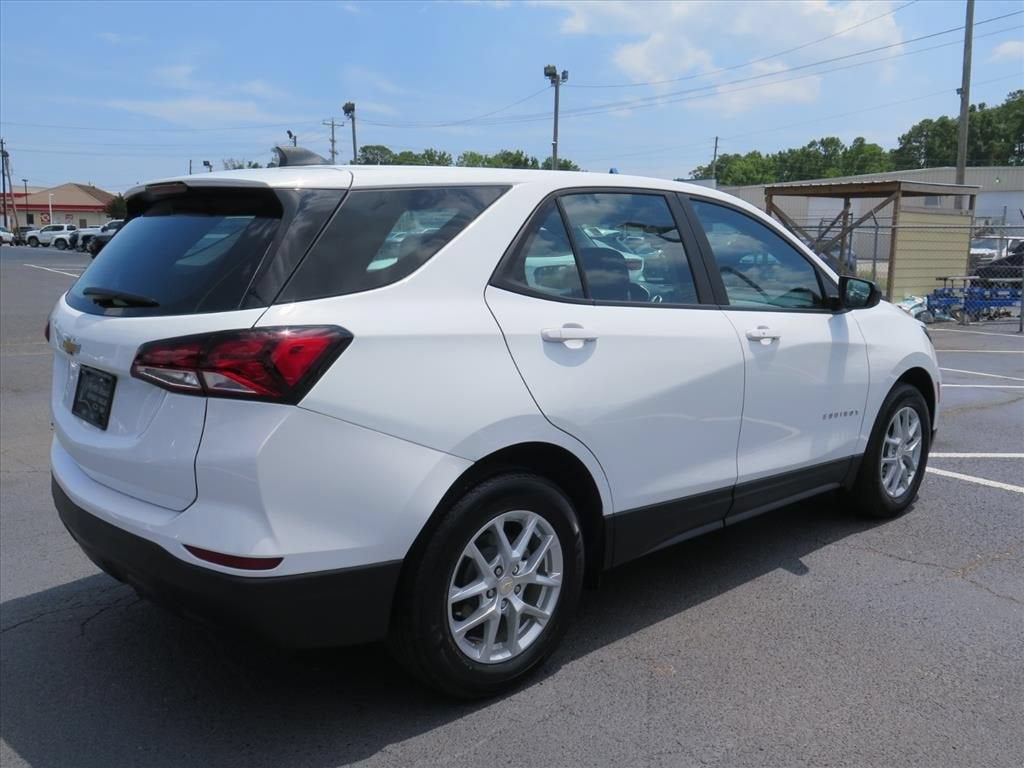 2022 Chevrolet Equinox LS