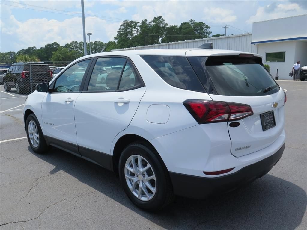 2022 Chevrolet Equinox LS