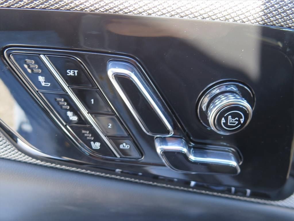 2026 Cadillac OPTIQ Premium Luxury